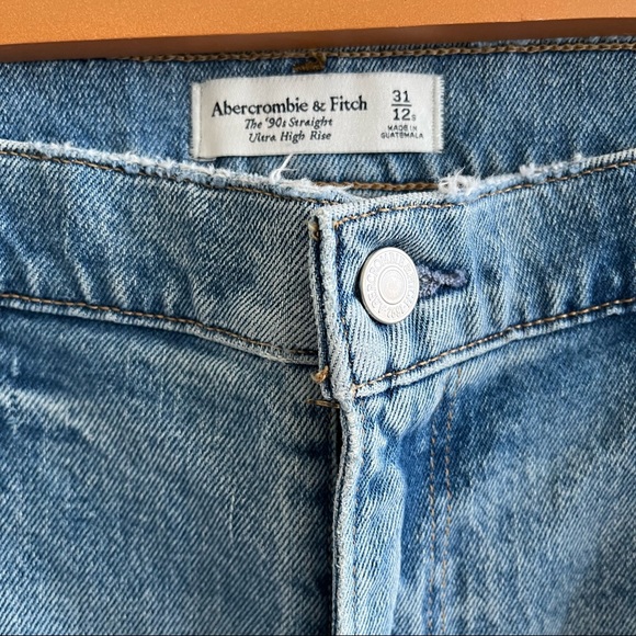 Abercrombie high rise 90s flare - Picture 4 of 5